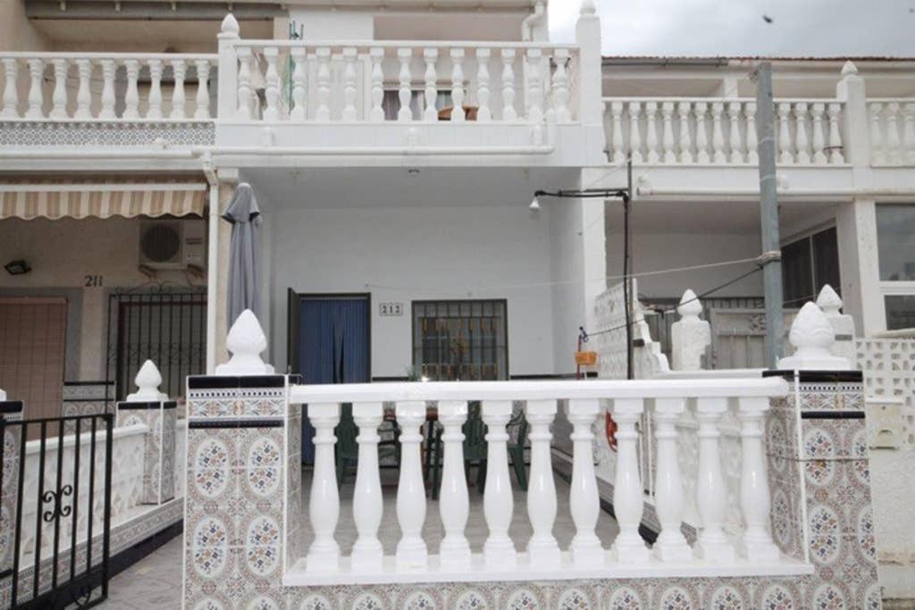 Bungalov U Ruzove Laguny Torrevieja Exterior foto